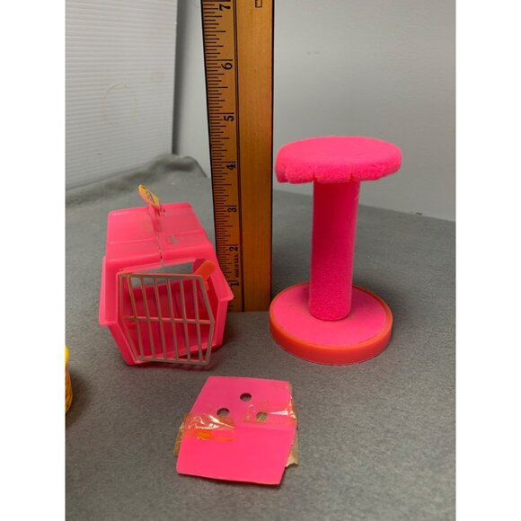 Vintage 1982 Mattel Barbie Fluff Cat Cuddly Set - Picture 10 of 12